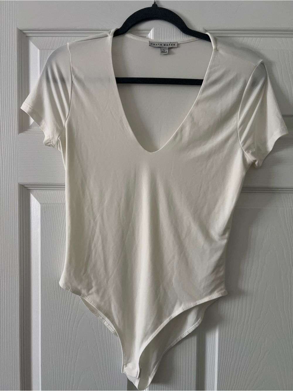 Haute Monde Women’s Ivory White V-Neck Short Sleeve Bodysuit Size Large